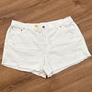 Aerie NWT Women's White Distressed Shorts Size XL